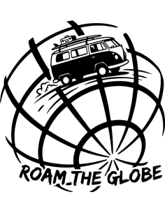 Sticker autocollant vanlife roam the globe avec combi vintage sur un globe terrestre pour décoration fourgon et camping-car
